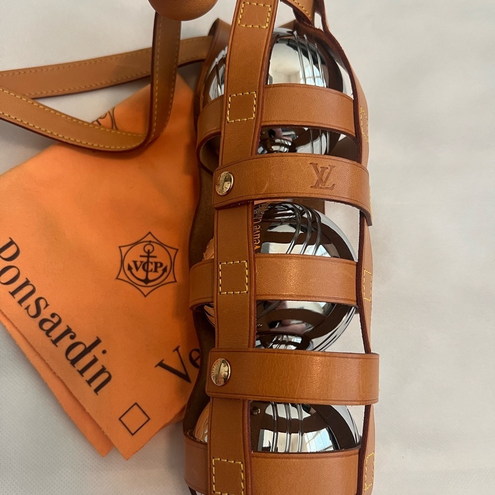 0032 - Louis Vuitton x Veuve Clicquot limited edition croquet set. - Picture 4 of 10